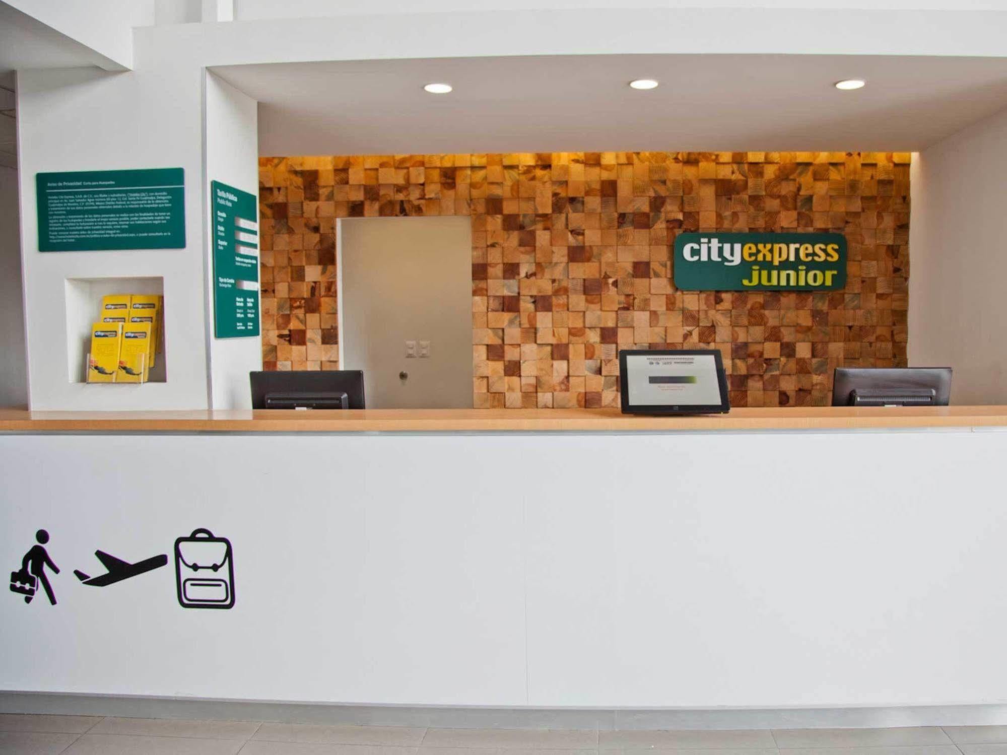 City Express Junior By Marriott Ciudad Del Carmen Aeropuerto Eksteriør billede